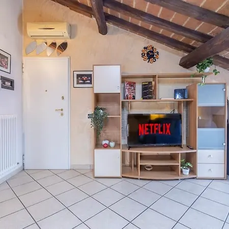 Ferrari Museum & Train Station - Il Cavallino Loft *