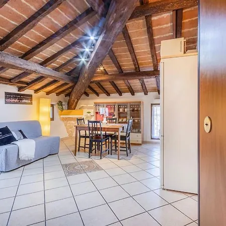 דירה Ferrari Museum & Train Station - Il Cavallino Loft מודנה