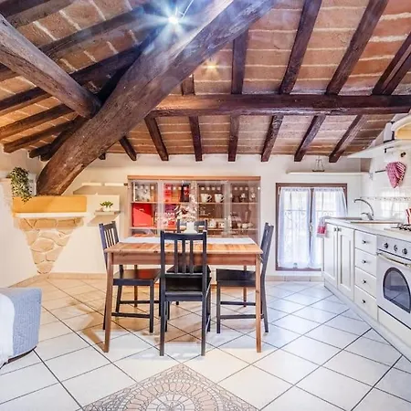 דירה Ferrari Museum & Train Station - Il Cavallino Loft